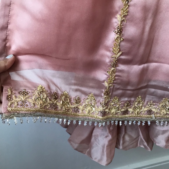 Handworked desi clothes - Picture 4 of 7